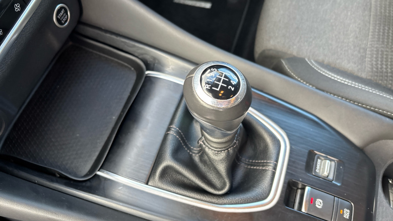 Nissan Qashqai 1.3 DiG-T MH N-Connecta 5dr Petrol Hatchback